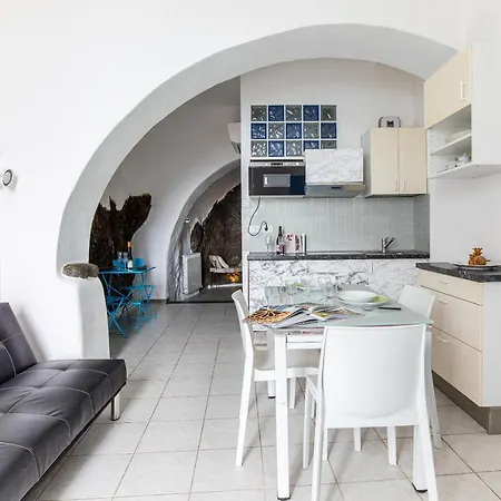 Pepita , Big Window To The Sea Apartment