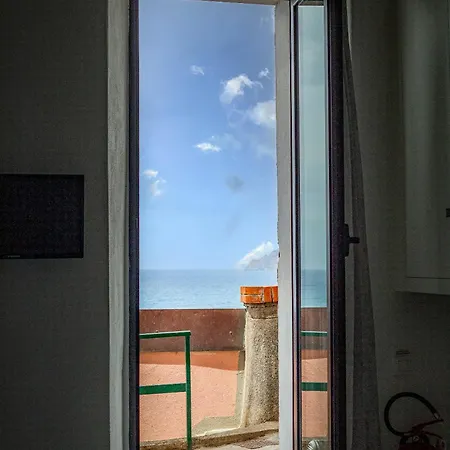 Апартаменты Pepita , Big Window To The Sea Манарола